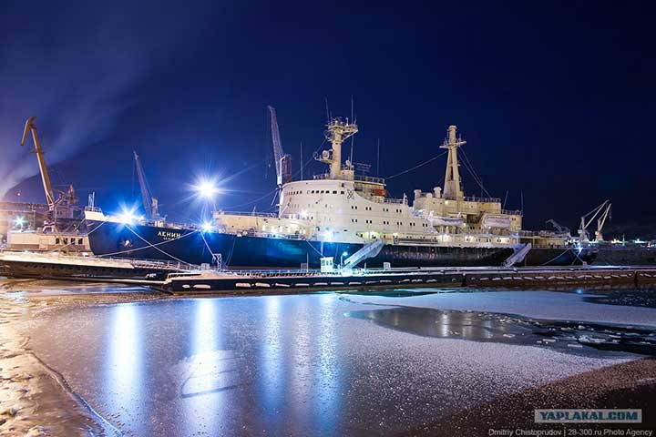 северное сияние, россия, кольский полуостров, русская лапландия, мурманск, мурманская область, заполярье, снежная деревня, катание на снегоходах, катание на лыжах, саамская деревня, хаски Ферма