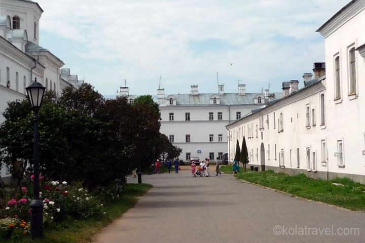 malye korely arkhangelsk city excursion dvina river bank museum russia
