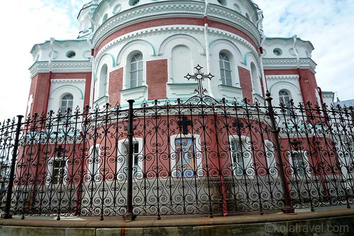 malye korely arkhangelsk city excursion dvina river bank museum russia
